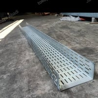 رف خشب وياهه مسطره حديد الي اشيل الرف عدي  مال محل كامل قيمو سعرهن وبل...