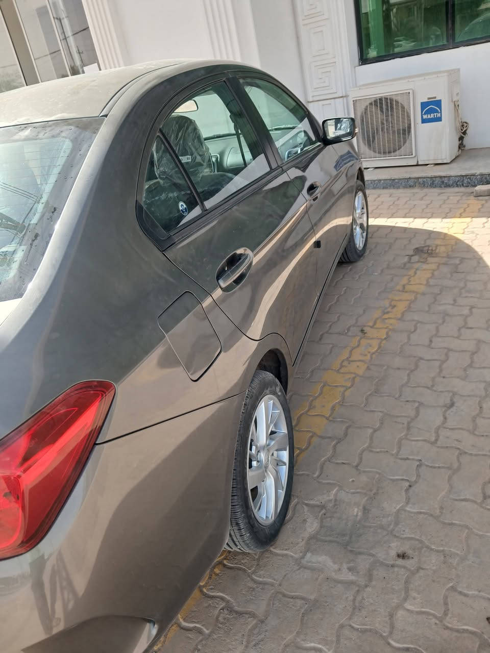 سياره بروتون مديل 2025زيرو تحكم بستيرن شاشه السعر 125وبيها مجال حك جيه ***********

