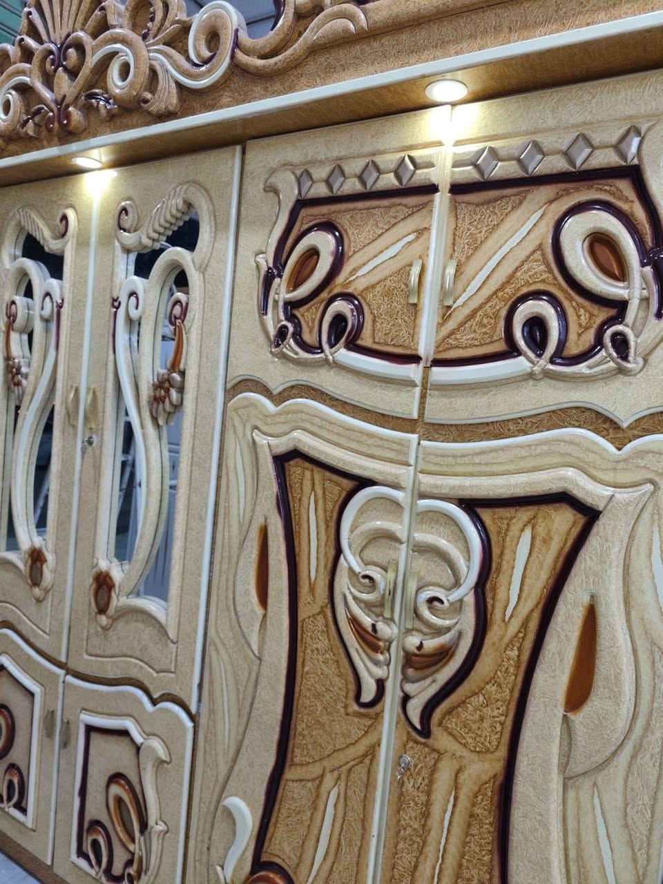 للبيع تزكام طابقين كلش حلوه وقويه السعر واتساب ***********
