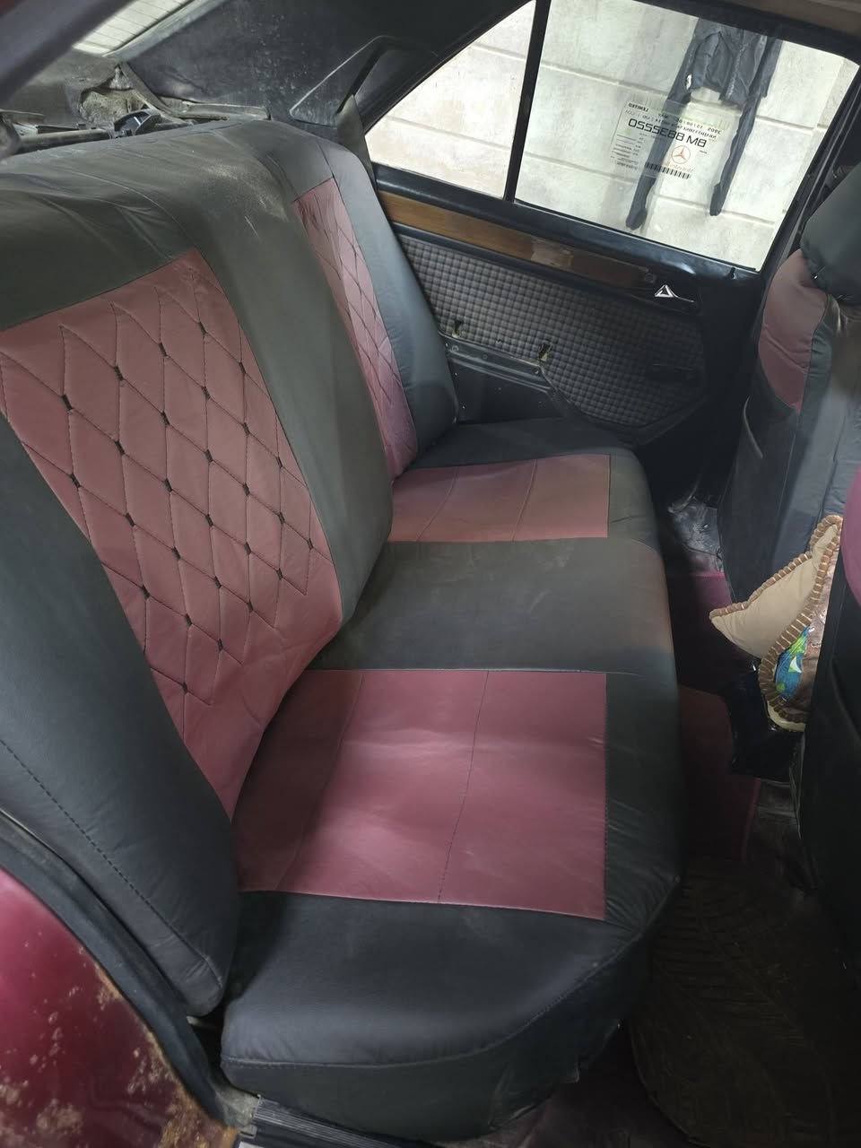 سلام عليكم.  مارسدس موديل 1990 رقم بغداد سنويه ل 27 سعر 55 وبيها مجال العنوان كربلا للاستفسار ***********
