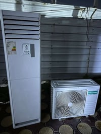 سبلت عامودي Hisense QAUF-24UT4 ٢طن انفيرتر تحكم   كفالة استخدام ٤ اشهر...
