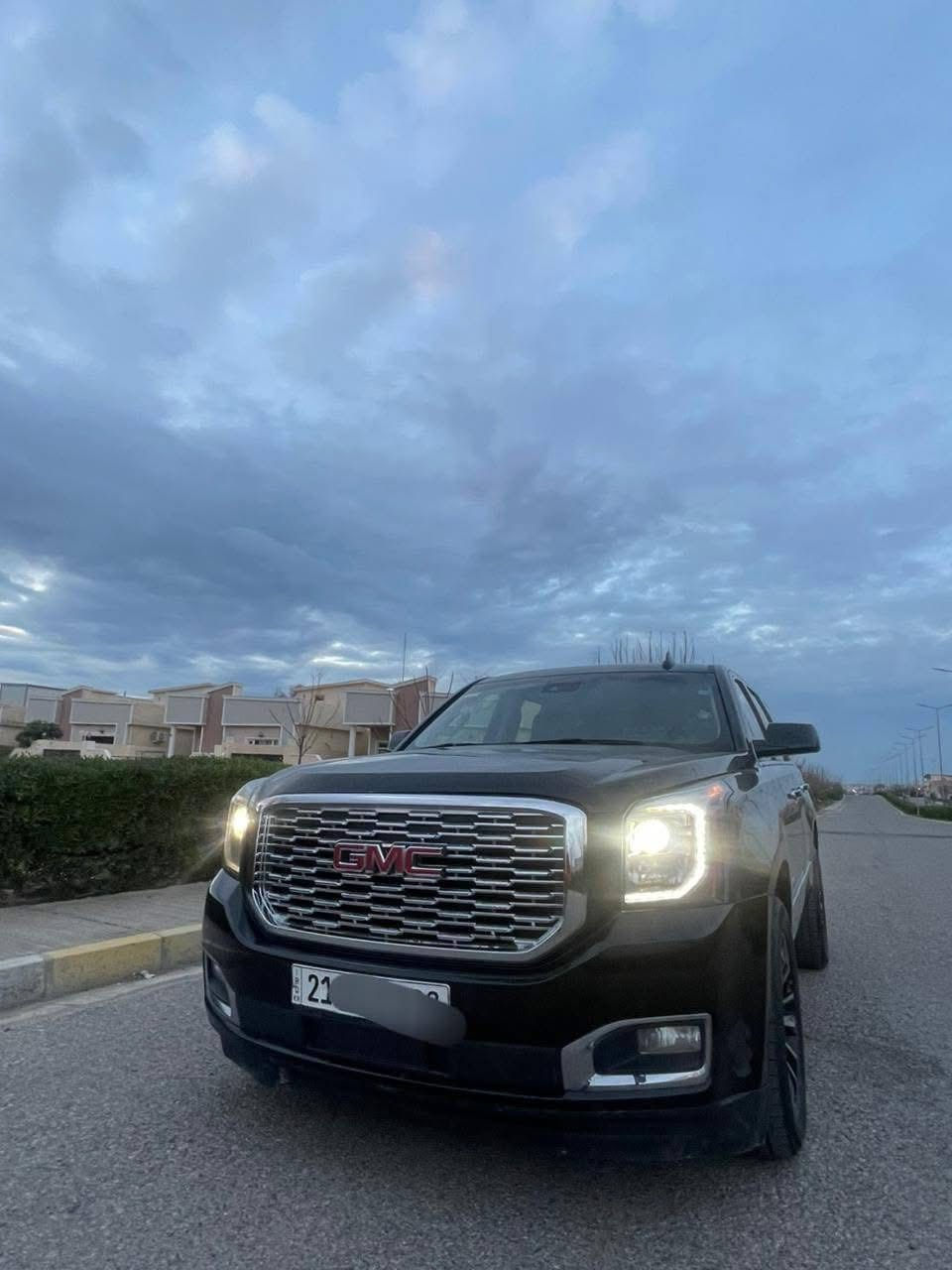 السلام عليكم
جي ام سي يوكن GMC دينالى
الموديل 2020 
فول موصفات للاخير 
بدون ايرباك 
الضرر بونيد مصبوغ 
ونص باب السايق 
المحرك مبدل بطاله مفتوح 
السعر 33 يعني 3 دفاتر و 30 
وبيها مجال 
للاتصال ***********
