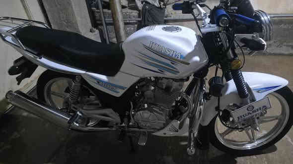 اسلام عليكم هايوشه 25 للبيع او مراوس بسونك 25 الماطور موصل مليون ١٢٥ بعده جديد ويا خوذه وبصمات ٢ وسويجات ٢ كامل وي استفسار هاذا رقمي ***********
