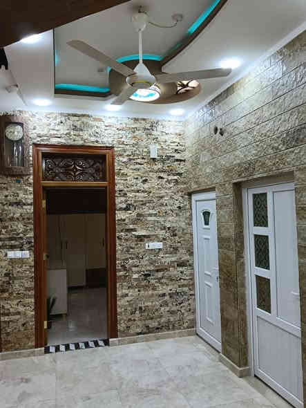 معروض لدينا في المكتب بيت المساحة 180 م بناء حديث درجة اولى طابقين كونكريت مسلح) العنوان الصالحية قرب سيد مجيد وقريب على مدرسة المسيب  الإتصال على *********** ابو علي الاسدي)) ملاحظة ؛ البيت مطلوب اسكان تقريب 30 ملين وسعره 300 مليون يقطع افلوس الاسكان من المبلغ المذكور بيع مستعجل
