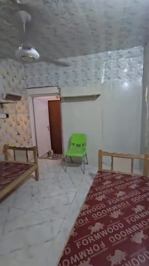 🏠 بيت مساحته 75متر طابق ونص للأيجار 📍 شارع ابو سمير
يحتوي على ستقبال حوالي ومطبخ وصحيات وغرفة نوم طابق ارضي غرفة نوم طابق ثاني. ايجاره 💵 350ققل 
الاستفسار الاتصال 📞***********
