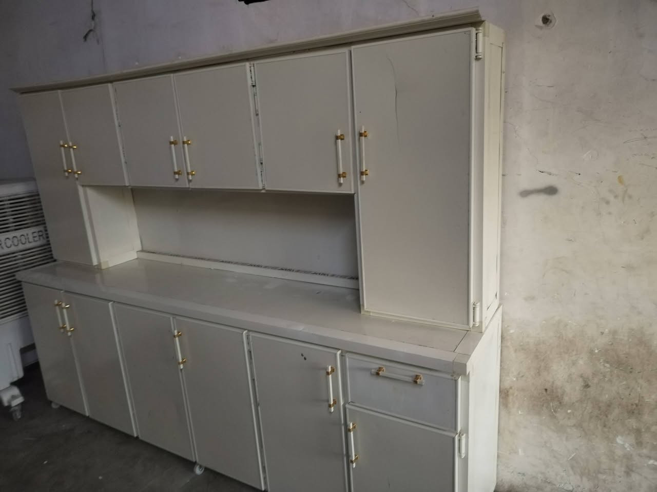 اسلام عليكم كاونتر المنيوم ٣ امتار استفسار اتصال بل رقم ***********
