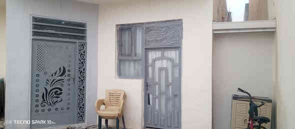 السلام عليكم
#دار للبيع في مجمع جنة تكريت بداية البوابة #مساحة الدار 200 متر #واجهة 10 ونزال 20 #يحتوي الدار على #غرف نوم عدد 2 #صاله وسطيه #مطبخ حار وبارد #صحيات داخلية وخارجيه #كراج للسيارة #ملاحظة الدار عل مبادرة بدون فوائد  شغل صاحب الدار  مو شغل شركة بناء مميز رفت #السعر  119 مليون مقدمة 50 والباقي قصط شهري 372 بشهر لحين تسديد دار وتحويل مباشر على الي يشتري يرهم مراوس قطعة ارض حسب لمكان 
للاستفسار والاتصال على رقم *********** ☎️
