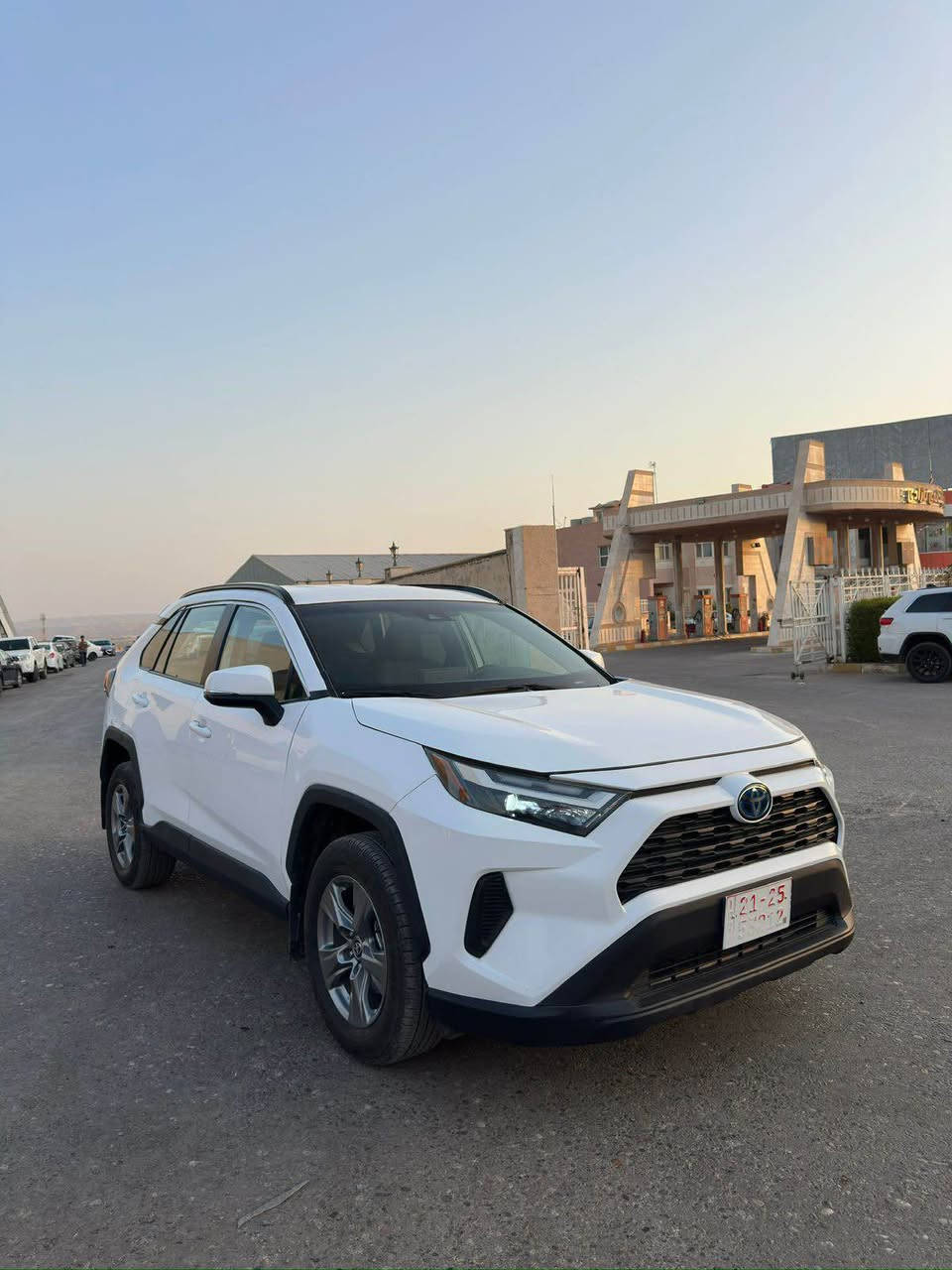 السلام عليكم 
تويوتا موديل 2024
سعر : 178 ومجال 
اللون : ابيض 
عداد المسافة : 5 الف 
حجم المحرك : 2.5L ( 4.سلندر ) هايبرد 
ملاحطة السيارة : عام صبغ بدون دواخل و ارباگات امامى و خلفى كبس سياره كامله و جاهزه دينار مصرف ما بيها بشرط فحص ✅

ارباگ فقط پرده طاك 

المواصفات : XLE

دةبل اكسل (𝐀𝐖𝐃)
كيج الكـــترونـــي
‏‎ابـــواب بصمة
‏‎بصمة تشغيل 
تشغيل عن بعد (𝐑𝐄𝐌𝐎𝐓𝐄 𝐒𝐓𝐀𝐑𝐃)
‏‎شاشة كبير لمس
كامــــيرا
هاند بريك بصمة
اوتو هولد (𝐀𝐔𝐓𝐎 𝐇𝐎𝐋𝐃)
اوتو ستارات (𝐀𝐔𝐓𝐎 𝐒𝐓𝐀𝐑𝐓)
اوتو ستوب (𝐀𝐔𝐓𝐎 𝐒𝐓𝐎𝐏)
رادار امامي (تحديد مسار)
‏‎رادار جانبي (نقاط عمياء)
‏‎رادار خلفي (التحذير من الاصطدام)
‏‎حساسات امامي
‏‎حساسات خلفي 
نظام (𝐄𝐂𝐎)
نظام (𝐍𝐎𝐑𝐌𝐀𝐋)
نظام (𝐒𝐏𝐎𝐑𝐓)
نظام (𝐒𝐇𝐎𝐖 𝐧𝐨/𝐨𝐟𝐟) 
نظام (𝐌𝐔𝐃&𝐒𝐀𝐍𝐃) 
نظام (𝐑𝐎𝐂𝐊&𝐃𝐈𝐑𝐓)
نظام (𝐏𝐔𝐒𝐇 𝐍𝐎𝐑𝐌𝐀𝐋)‏‎
تحكمات استيرن 
‏‎كشنات كهربائي 
‏‎كشنات هيتر
‏‎تبريد لمس
‏‎تبريد مركزي 
‏‎صندوق شفط كهربائي 
‏‎لايتات ليـــLEDـــد عدسة زينون بيلادي
‏‎بلوجكترات ليـــLEDـــد بيلادي
‏‎بكلايتات ليـــLEDـــد بيلادي
‏‎ويـــل كـــروم 

تفاصيل اكثر الاتصال علی ارقام التاليه ‏
واتساب 
☎️ ***********

عنوان📍عقره اكر, نينوى
