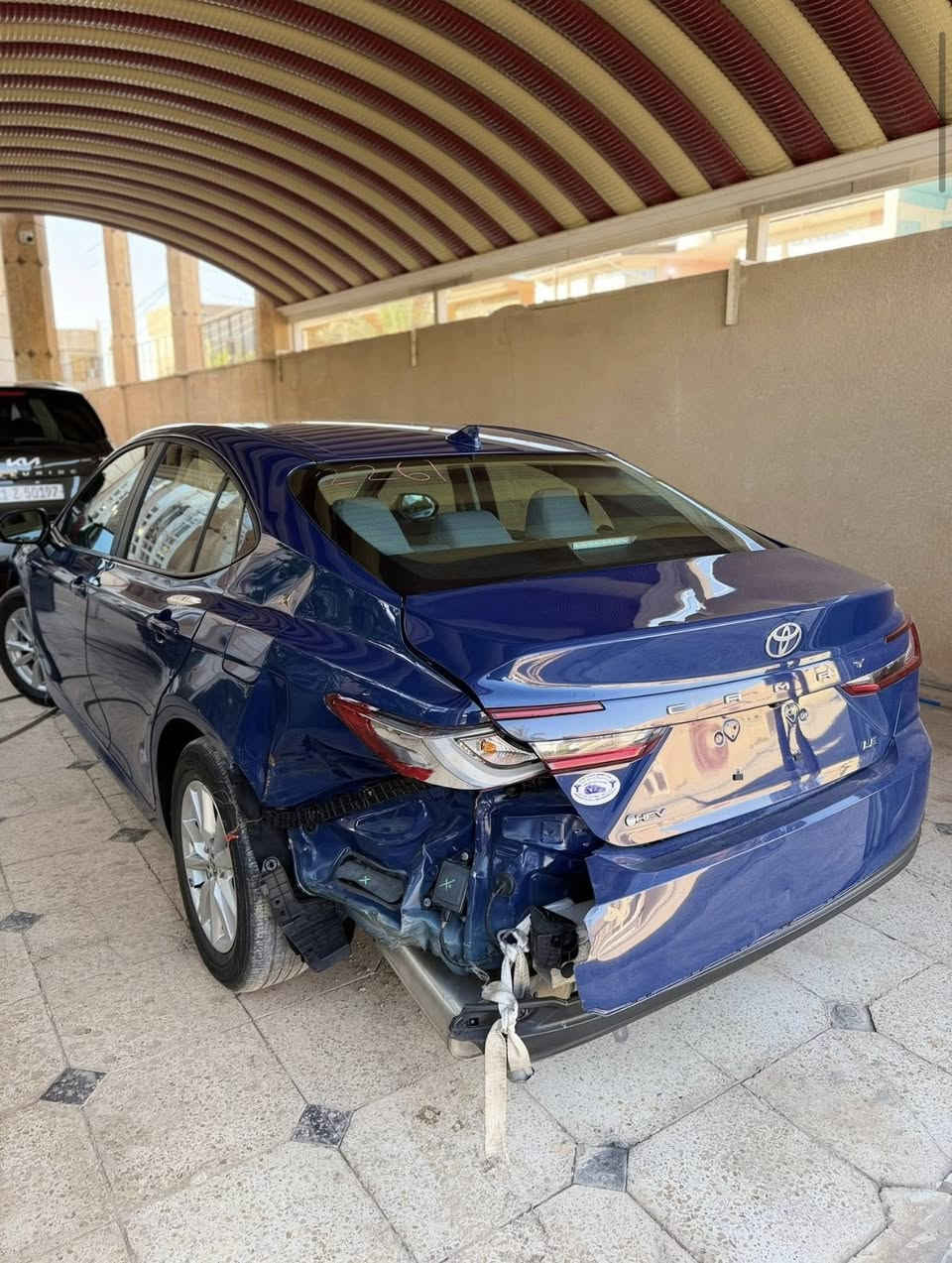 السلام عليكم
كامري موديل 2025 مواصفات LE لون ازرق 

وارد امريكي ضررها بسيط جداً ومرفق بالصور جاملغ خلفي اليسار  ومصلح كامل ومرقمه السياره بغداد تحويل ثاني يوم 

السياره داخلها مخمل  رادارات امامي وجانبي وخلفي كلهن شغالات  تبريد قطعتين 
تحديد مسار وتوقف ذاتي 

السياره مابيها اي نقص فقط التكيات مال كشنات الاماميه مسروقه بالاستيراد ومكفوله من كلشي عدا الضربه مالتها وسونار موجود 

للاستسفار الرقم ***********
