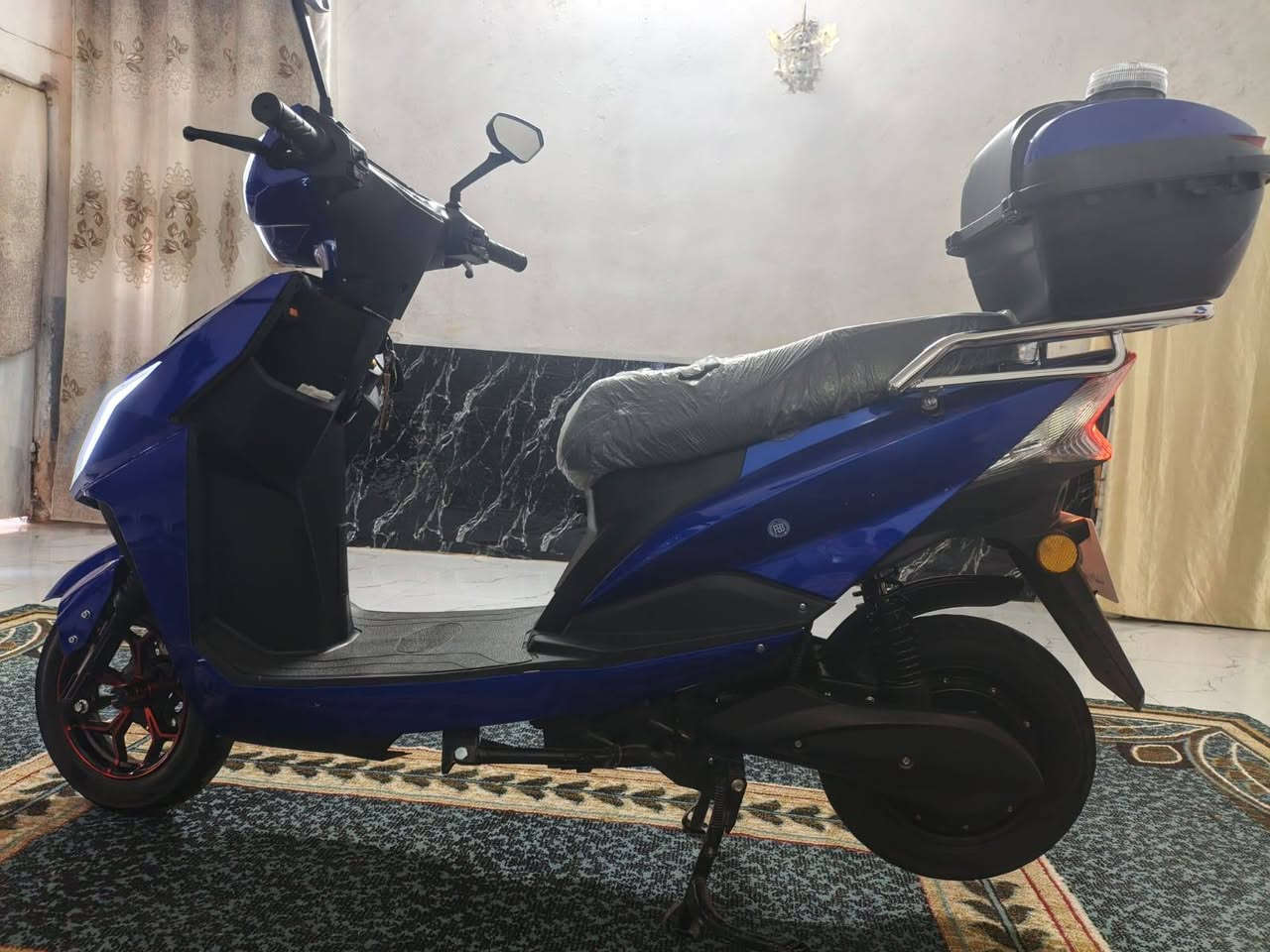 السلام عليكم دراجة شحن سكنس استخدام شهر دراجة 6بطاريات نضام رجوع الى الخلف دسكات امامي خلفي سرعه 120 الحقيقي 70دراجه خير من الله السعر 700وبيه مجال بصيط *********** المكان بغداد الشعله
