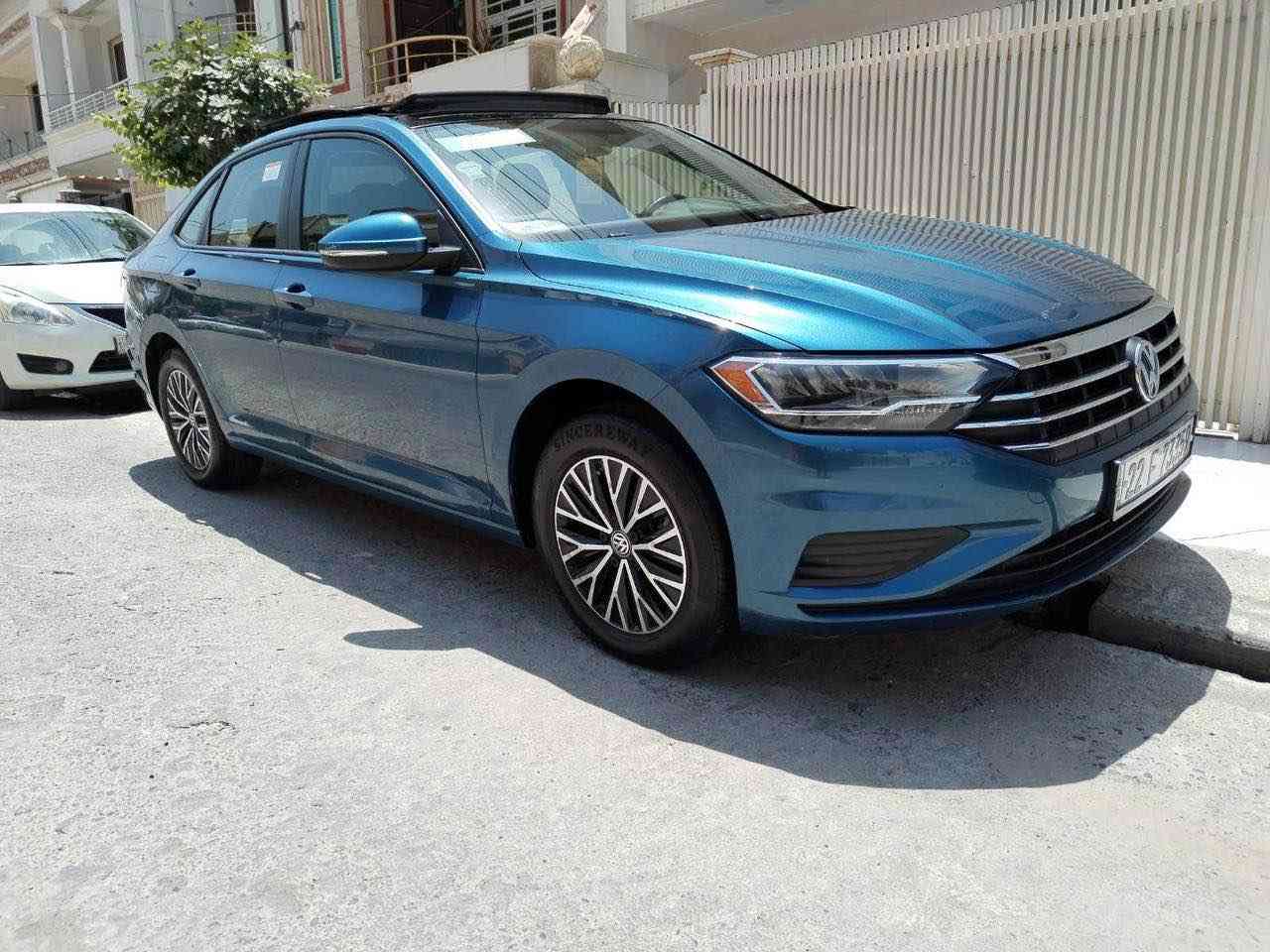 Jetta 2020 se canadi 🇨🇦
سەیارەکە زۆر زۆر پاک و جوان ماوەتەوە 
ماڵی دۆستە 
ڕەقەم و سەنەوی نوێیە 
وەک سبوغ ٧ پارجەی سبوغە 
٢ پەنجە ناو دەرگای هەیەتی ئێرباگ تەنها یەک شان تەقیوە 
پشت و پێش کەپس 
ڕادێتە و بەوابەو حەماوە بەشەرت
نرخی $١٢٦ وەرەقە و محامەلە
هەولێر 
*********** أربيل, العراق
