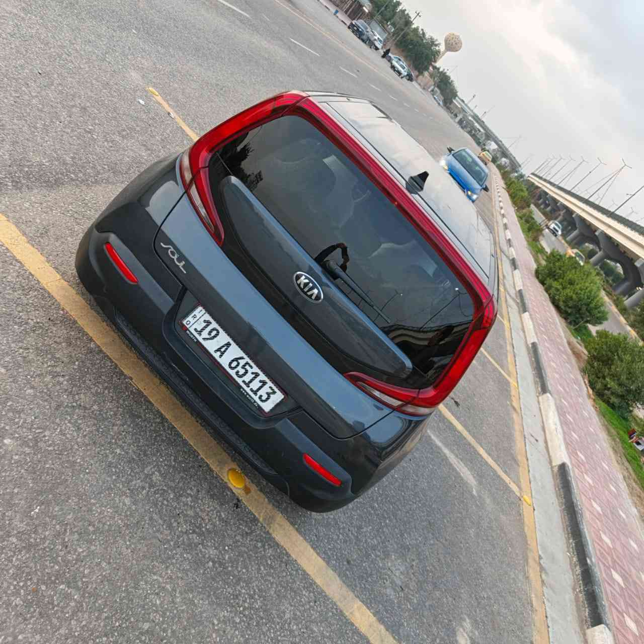 صول ٢١ موديل رقم كربلاء الدولي  واردامريكي قطعتين فقط بنيد وجاملغ السونار مرفق معا المنشور محرك دوش ٢٠٠٠ محرك كير تبريد حداديه تايرات باتري كهربائيات كله كفاله شرط الفحص سعر ١٣٠ وبيه مجال عنوان كربلاء  *********** مراوس حسب القناعه ترهم
