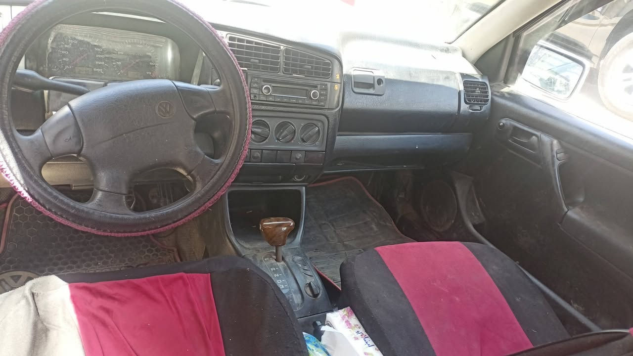 السلام عليكم للبيع مستعجل سعر 30 كولف موديل. 92سياره حمراء اللون  مكينه جديده   تبريد شغال فيت بم جديد وبلكات جديده باتري جديد شغال سيارة يفضل مصلح يشتريها ضمان فقط مذكورابيعها كككشر ومكينه مكفولات مع تبريد وباتري سنويه  ل2028   ابيع علئ وضعها مكان السياره بغداد غرامات صفر عندك فلوس كاملة ابيع وثاني يوم احولها باسمك


**إذا كنت صاحب هذا الإعلان وتريد حذفه لأي سبب، رجاءا أرسل رسالة إلى الدعم الفني**