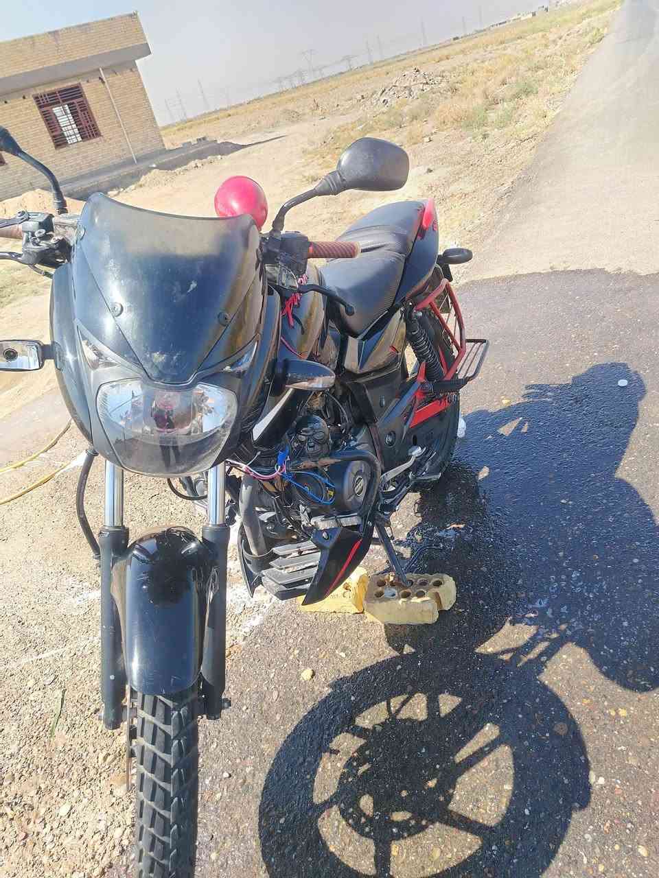 أسلام عليكم بولسر موديل 21 كامله مابيه أي نقص بيع أو مراوس رقمي ***********بي واتساب 
والخاص مفتوح
