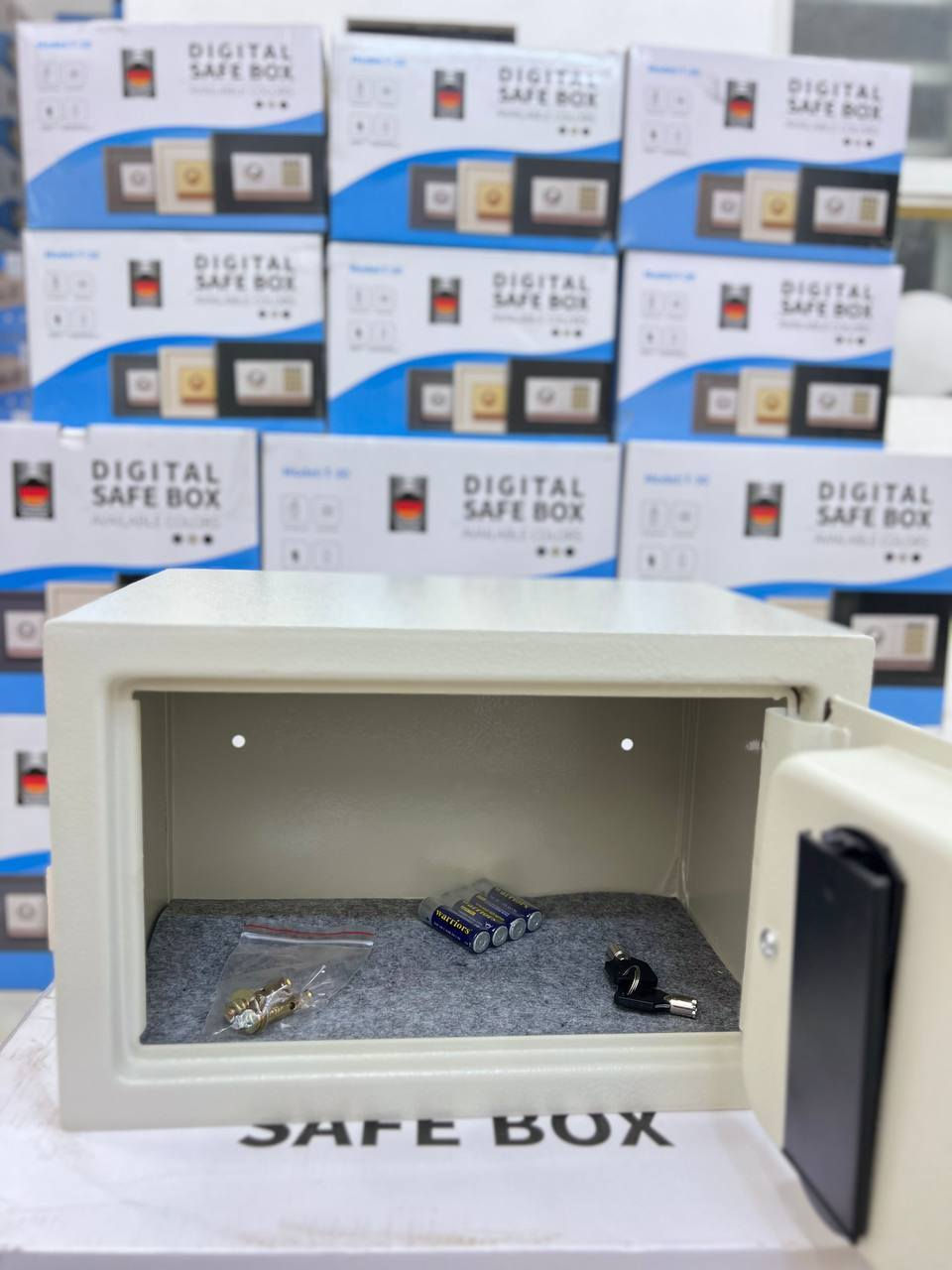 عرض 30سم ارتفاع 20سم عمق 20سم 
وزن 4 ونص 35 توصيل مجاني جميع المحافظات للحجز والاستفسار مراسلة واتساب *********** بغداد, العراق
