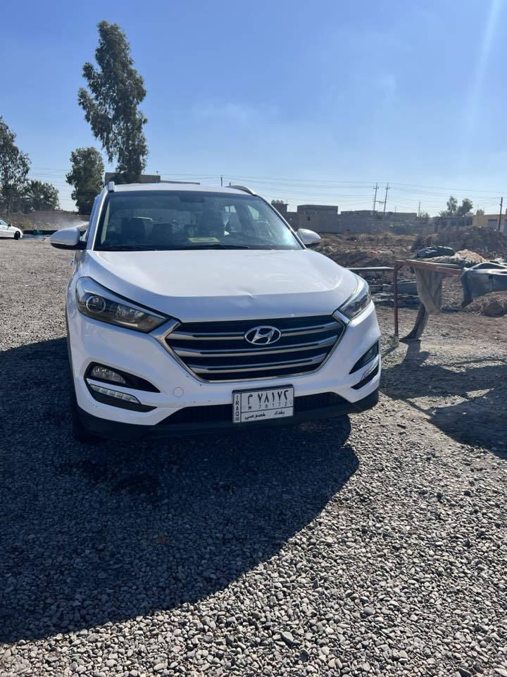 توسان موديل ٢٠١٨ مكفوله كفاله عامه
خليجي السعر شدتين وبيه مجال 
***********
***********
