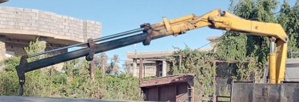 اعيد النشر بسبب الوعود الكاذبه للبيع كرين 5طن 2سلايت هيدروليك مكفول كفاله عامه للبيع او مراوس ب جهاز حفر أعمدة *********** / ***********
