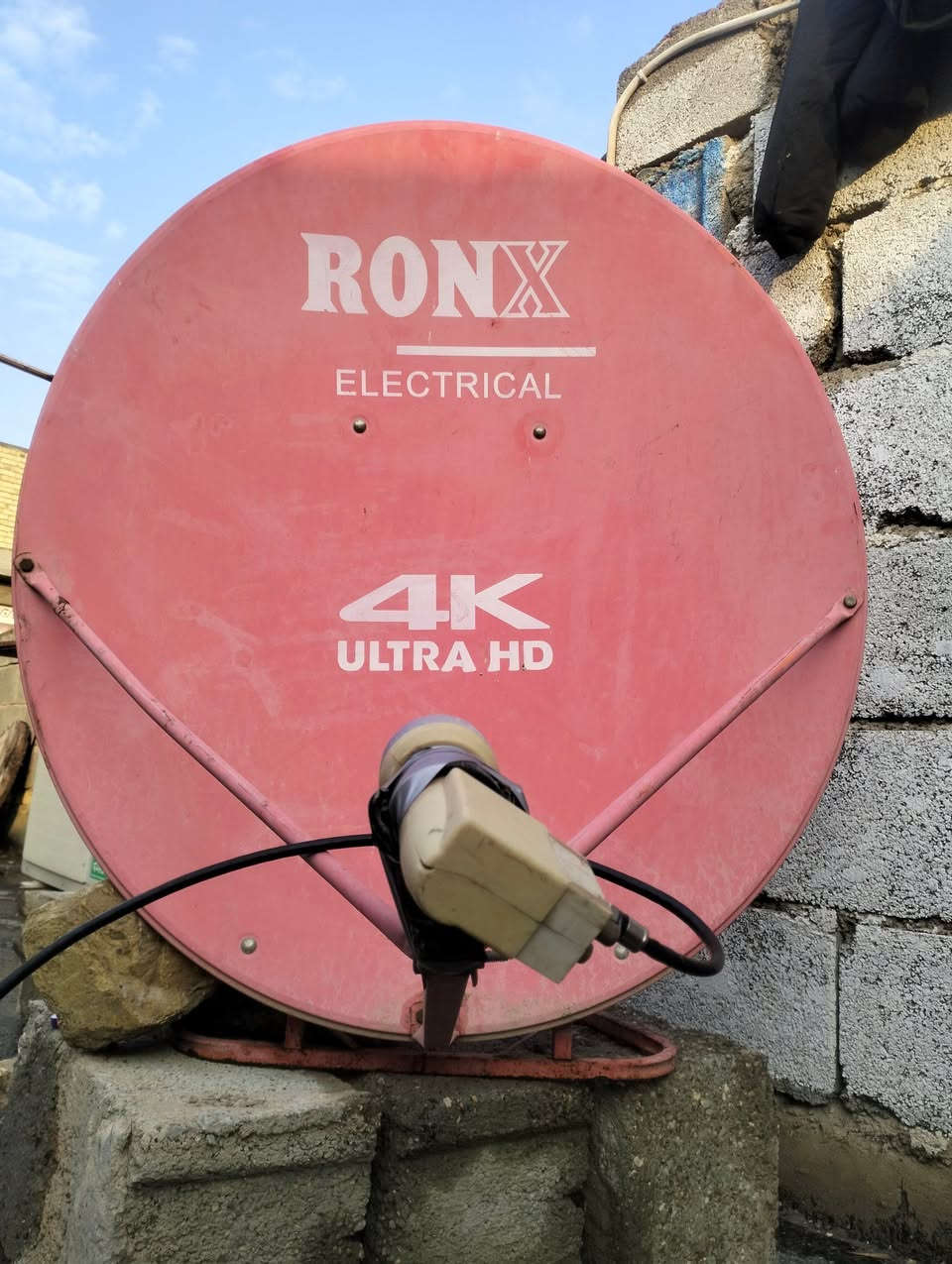 بفضل الله ، جزء من عملنا اليوم تنصيب طبق حجم 85cm   نحو مدار النايلسات 7° غرباً مع ألتقاط كافة باقاته المتنوعة منها الدينية _ الأخبارية _ الرياضية _ أفلام _ مسلسلات عربية و عراقية _ أفلام كارتون 🛰️📡

العنوان : الكوت _ حي الجهاد 

للتنصيب يمكنكم التواصل عبر 
الهاتف : ***********
واتساب : *********** 

#عملنا_كافة_مناطق_الكوت
