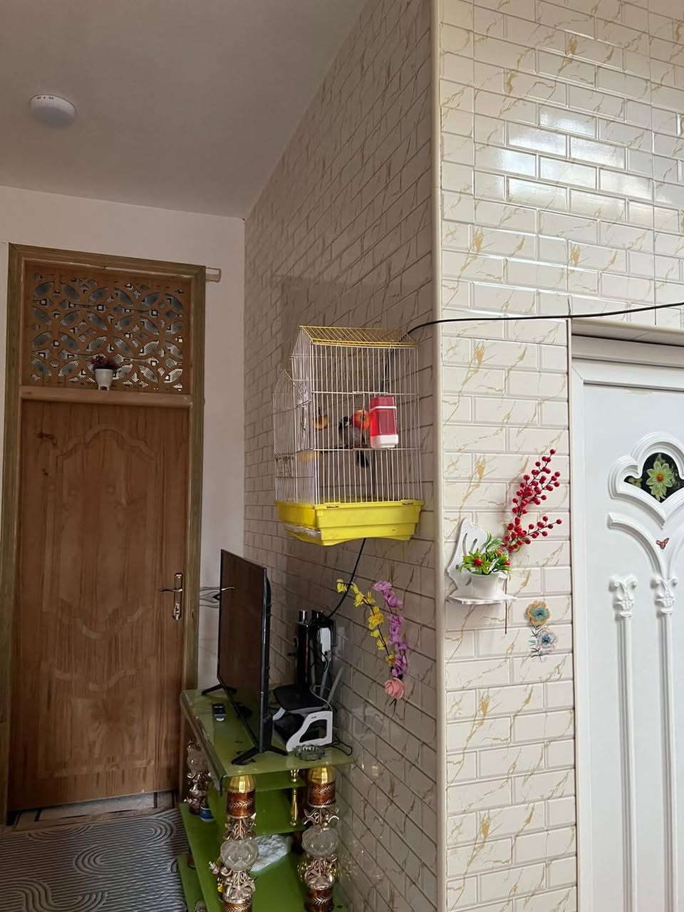 🏠 / دار للبيع مساحة ٢٠٠م طابو زراعي سند ٢٥

البناء يحتوي على مطبخ .هول . أستقبال . غرفتين نوم . مجمع صحي 
نقص تطبيك سطح والدرج

الموقع 🌏 /ورديه داخل منطقه الامام سيد موسى

للاستفسار مراسلة الصفحة او الاتصال على الارقام التالية 
***********
***********
