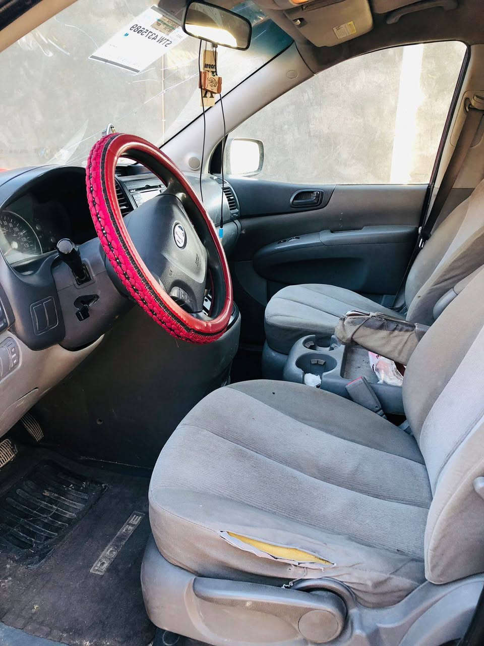 سيدونا موديل 12 السعر135وبيه مجال حادثه جاملغ المامي اليمن والباقي سليم وشراي يتصل على هاذه رقم ***********
