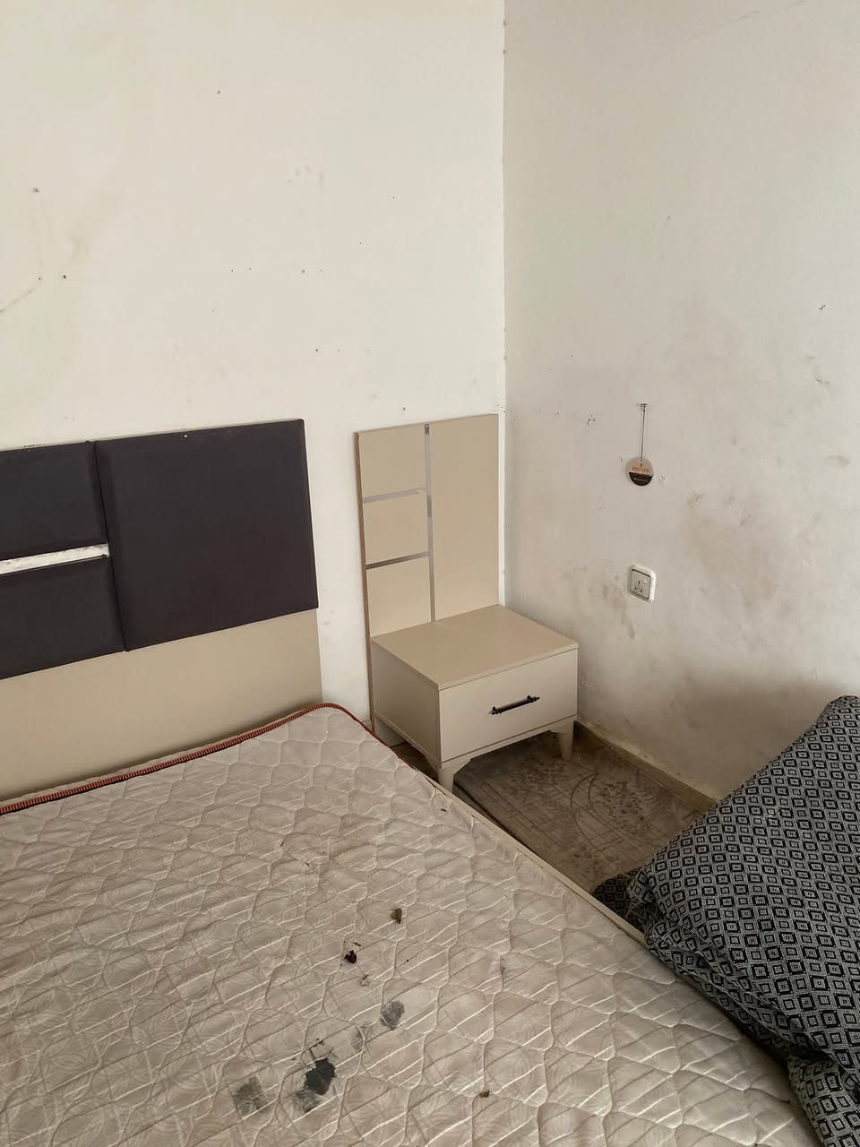 غرفە نوم مثل صورە سریر مالتە مکسور راید تصلیح
سعر ٢٧٥ الف مجال
اربیل زیرین ستی طریق مسیف


**إذا كنت صاحب هذا الإعلان وتريد حذفه لأي سبب، رجاءا أرسل رسالة إلى الدعم الفني**