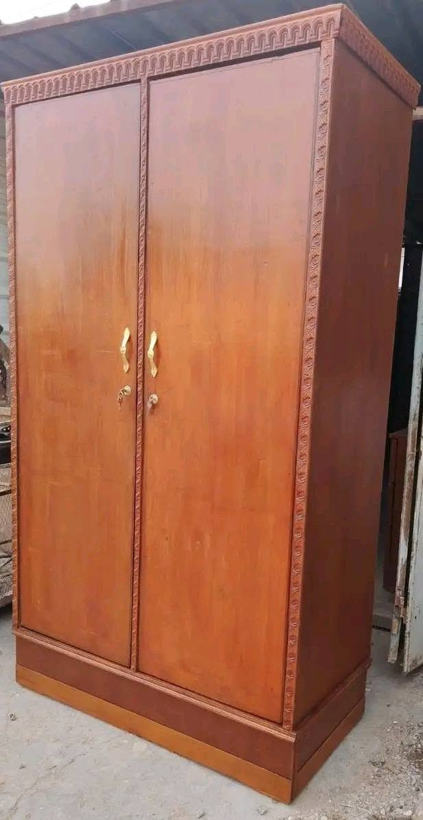 اثاث منزلي باسعار مناسبه للاستفسار مراسله خاص او اتصال *********** او مراسله واتساب
