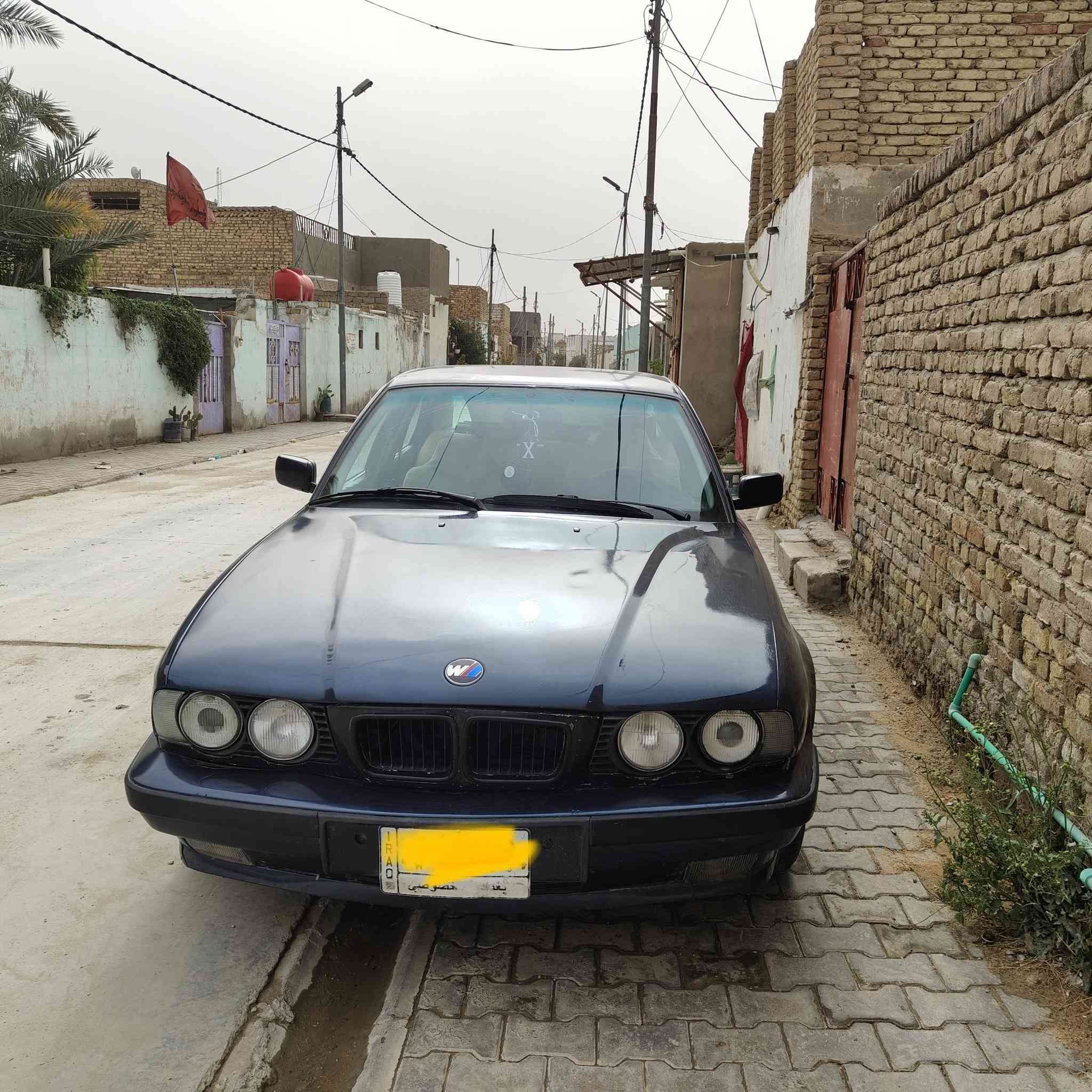 السلام عليكم
525 جديده وحلوه وجاهزه 
رقم بغداد مشروع وطني 
مكينه 25فينوس مسكر 
كير ومكينه وحدايده جدد كارتون توني مبدلهن 
تبريد كله جديد كمبريسر جديد 
تخم تاير 
السعر 45وبيها قليل 
للاستفسار ***********
ملاحضه السياره تعبان عليها مال جناي الله شاهد
