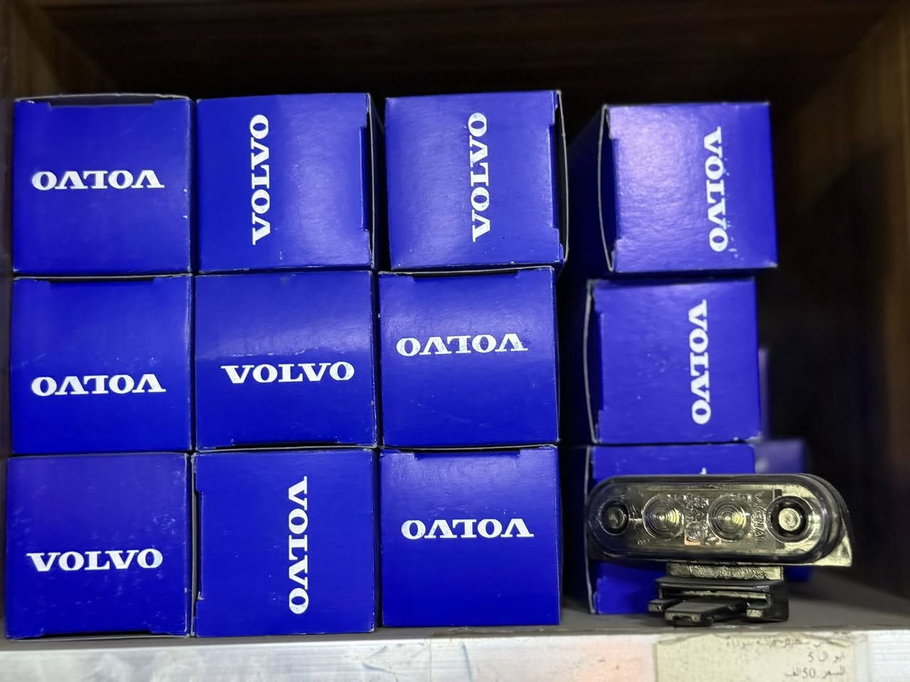 توفر لدينا ادوات فالفو جديد ومستعمل من جميع الشركات وجميع الادوات العنوان بغداد جرف النداف قرب سيطره القديمه للستفسار الرجاء الاتصال /***********
