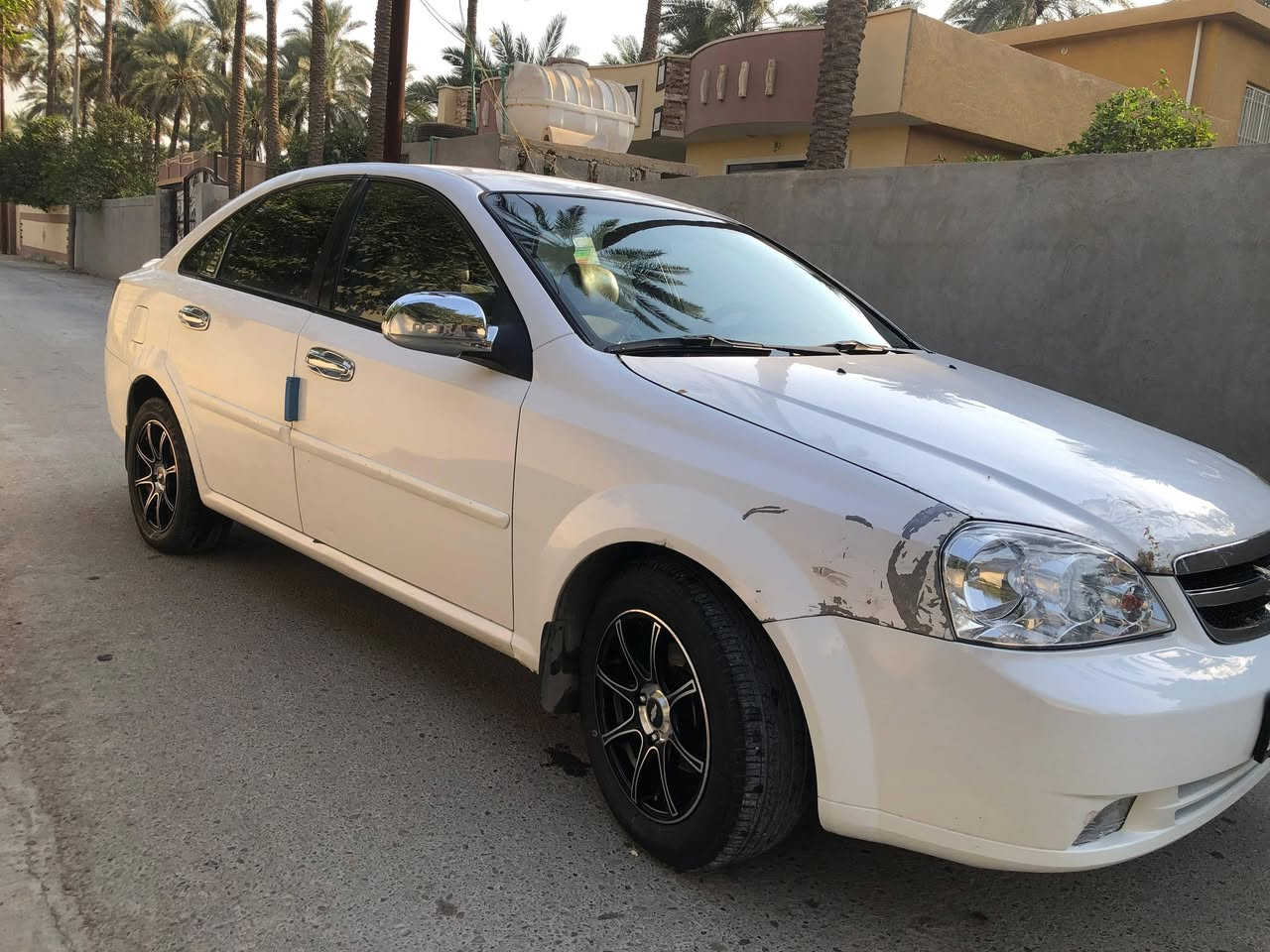 سلام عليكم للبيع  اومراوس شوفرليت اوبترا موديل 2009 رقم سليمانية جديد كير اوتماتيك محرك 1600 تخم تايرت جديدة تبريد شغال بس نقص غاز شاشة كامرة خلفية سيارة مكفولة من صبغ بيها ضربة خفيفة بخشم چاملغ وشوية من بنيد دوشمة جديدة سيارة حلوة ومرتبة مكان بغداد المدائن سعر 79 وبيها مجال قليل الاستفسار اتصل على رقم ***********
