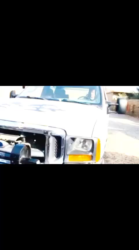 السلام عليكم للبيع فورت موديل 2006 كاز محرك جديد بيهه  الكير ك كايم او مراوس بكرين او تصلو.      ***********
