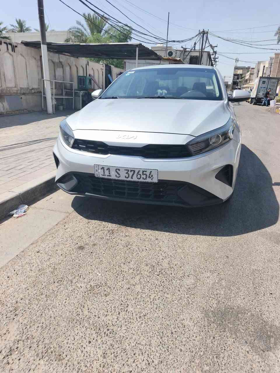 كيا سيراتو 2023
محرك 1600
ماشيه 124 
سيارة كفالة عامة عدة شخوط بل باب وطخة بل هلال
سيارة مال جناي ونضيفه السيارة
مكاني بغداد الشعلة  ***********
رايدها 155 وبيها مجال حك الجيه
