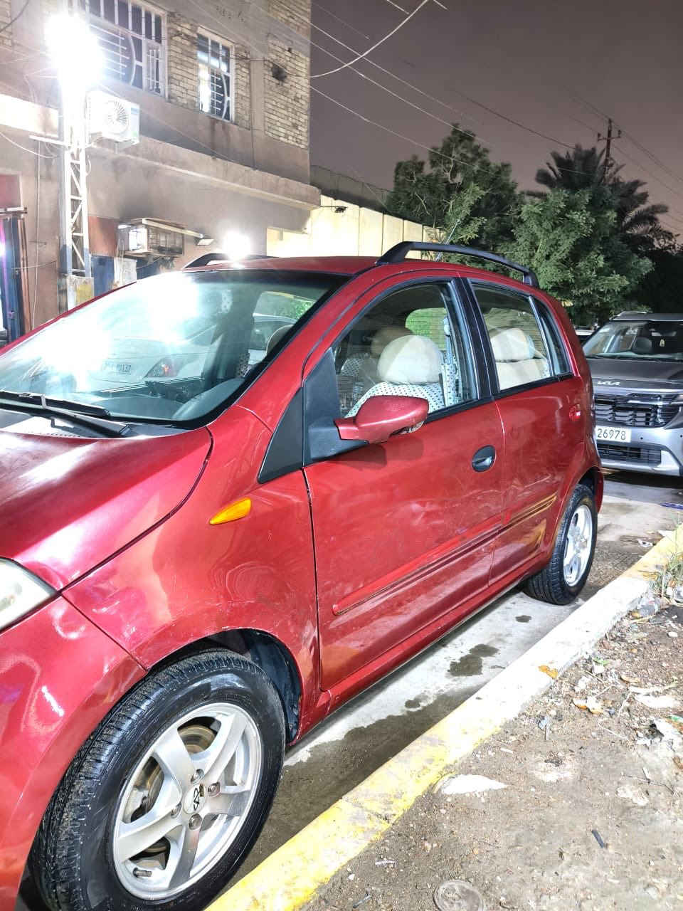 السلام عليكم شيري A1 موديل 2013
مكانها بغداد
كاملة من كلشي تدفئة تبريد تخم تاير صيانه 
بيها صبغ جاملغ خلفي    
السعر المطلوب 38 وبيها مجال 
 
واتساب على 
***********
