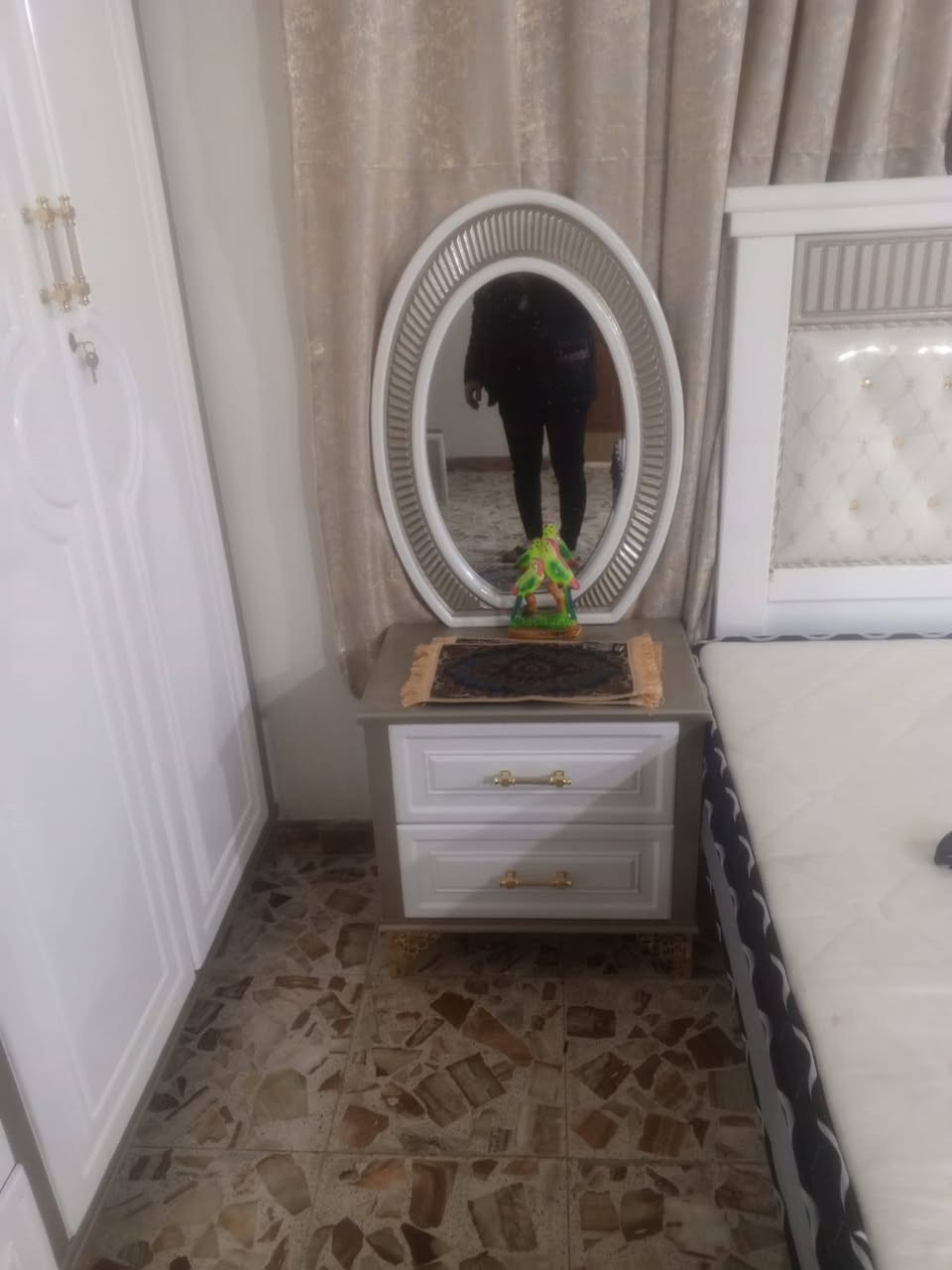 السلام عليكم 
غرفه نوم عراقيه 

السعر مليونين وبيه مجال 

مكاني بغداد


**إذا كنت صاحب هذا الإعلان وتريد حذفه لأي سبب، رجاءا أرسل رسالة إلى الدعم الفني**