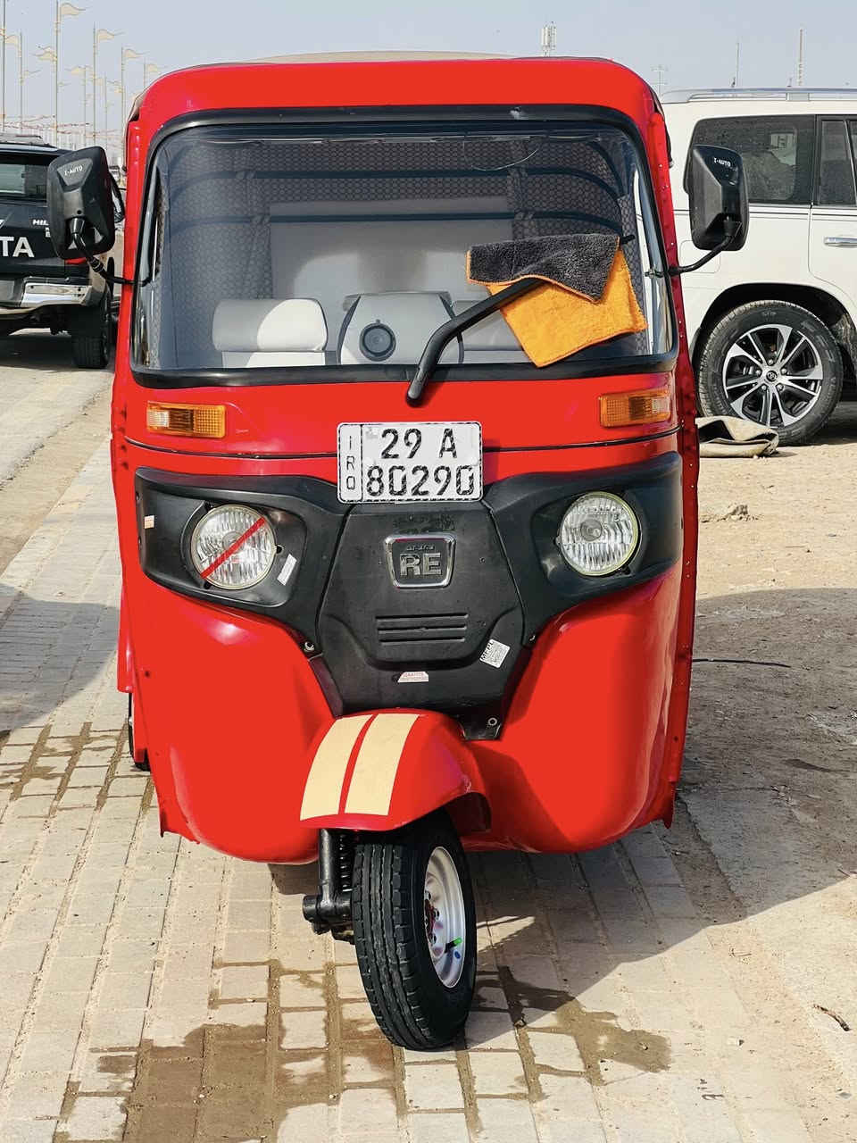 السلام عليكم تكتك موديل19رقم وسنويه انكليزي سنويه لل30مكينه كير خير من الله تخم تاير جديد دوشمه تفصال 
منضومه زنون كهربائيات كلها جديده دبلات خلفيه اماميه جديده التكتك كلها معمره تعمير درجه اولى السعر 6200 المكان واسط الصويره
للاستفسار
☎️***********
***********
