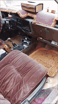 السلام عليكم للبيع كراون تكسي موديل 82,  السعر 25،$  المكان شيخ حمد زملت، حمدي  رقم الهاتف *********** بي واتساب
