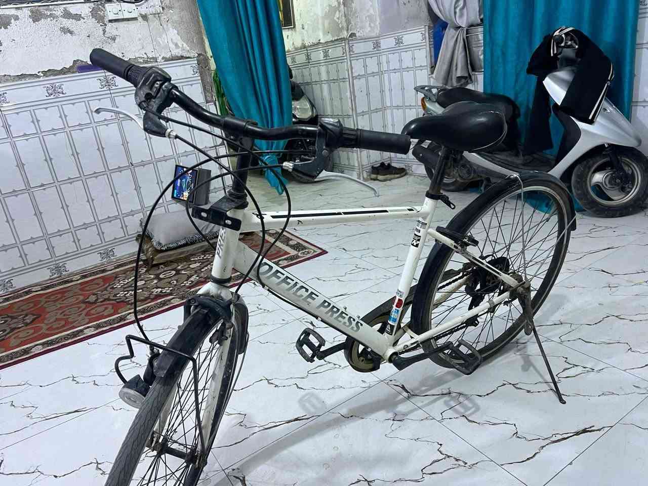 بيسكل البيع نضيف كلش حتى مطلعين بيه ب95وبيه مجال


**إذا كنت صاحب هذا الإعلان وتريد حذفه لأي سبب، رجاءا أرسل رسالة إلى الدعم الفني**