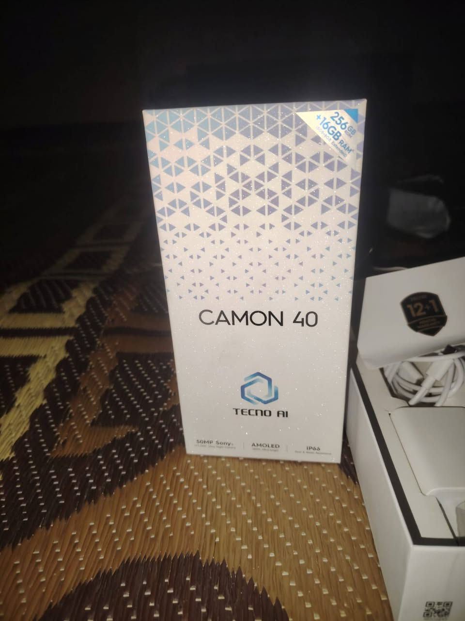 السلام عليكم مبايل لبيع شرط
كامون 40برو السعر 250 بي مجل شي قليل
ملحقات كاملا مستخدم 10 أيام للاستفسار رقم 
***********
مكان الموصل الايمن
