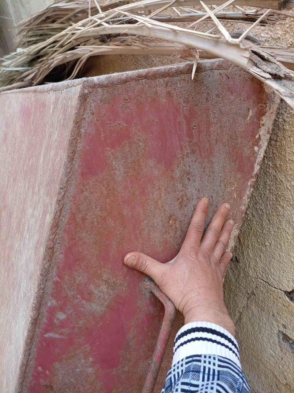 كاسحه وتانكي كاز للبيع بسعر مناسب الي يريدهن يجي خاص او يتصل ***********
