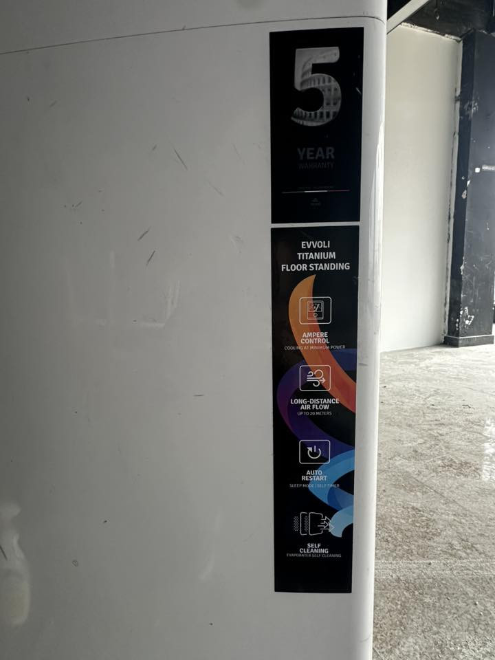 سبلت كنتوري ماركة ايفولي انفيرتر طنين و ثلث اخو الجديد
استخدام جداً قليل اشتريته نهاية الصيف و ما مشتغل هواي 
المكان بغداد جي الجهاد 

*********** للتواصل
