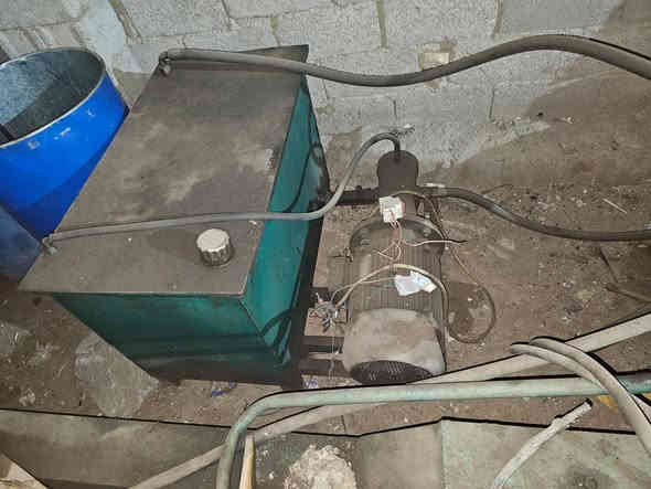 مكبس فافون وقوطيه صيني درجه اولى جكات وماطور الماني مكاني بغداد مدينة الصدر للاستفسار 
***********
***********
