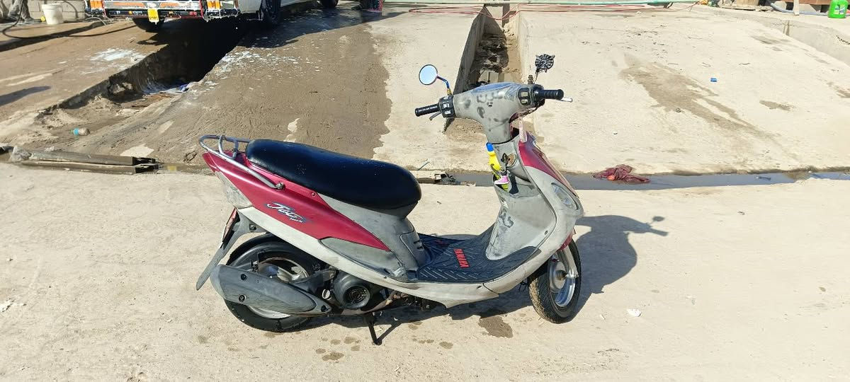 سلام عليكم ماكس قجم للبيع.. مكينة ما مفتوحة كهربائيات شغاله دراجه نضيفه..سعرها 800 مكاني..البصرة الزبير..ما متواجد عل فيس بس علرقم ..رقمي ***********
