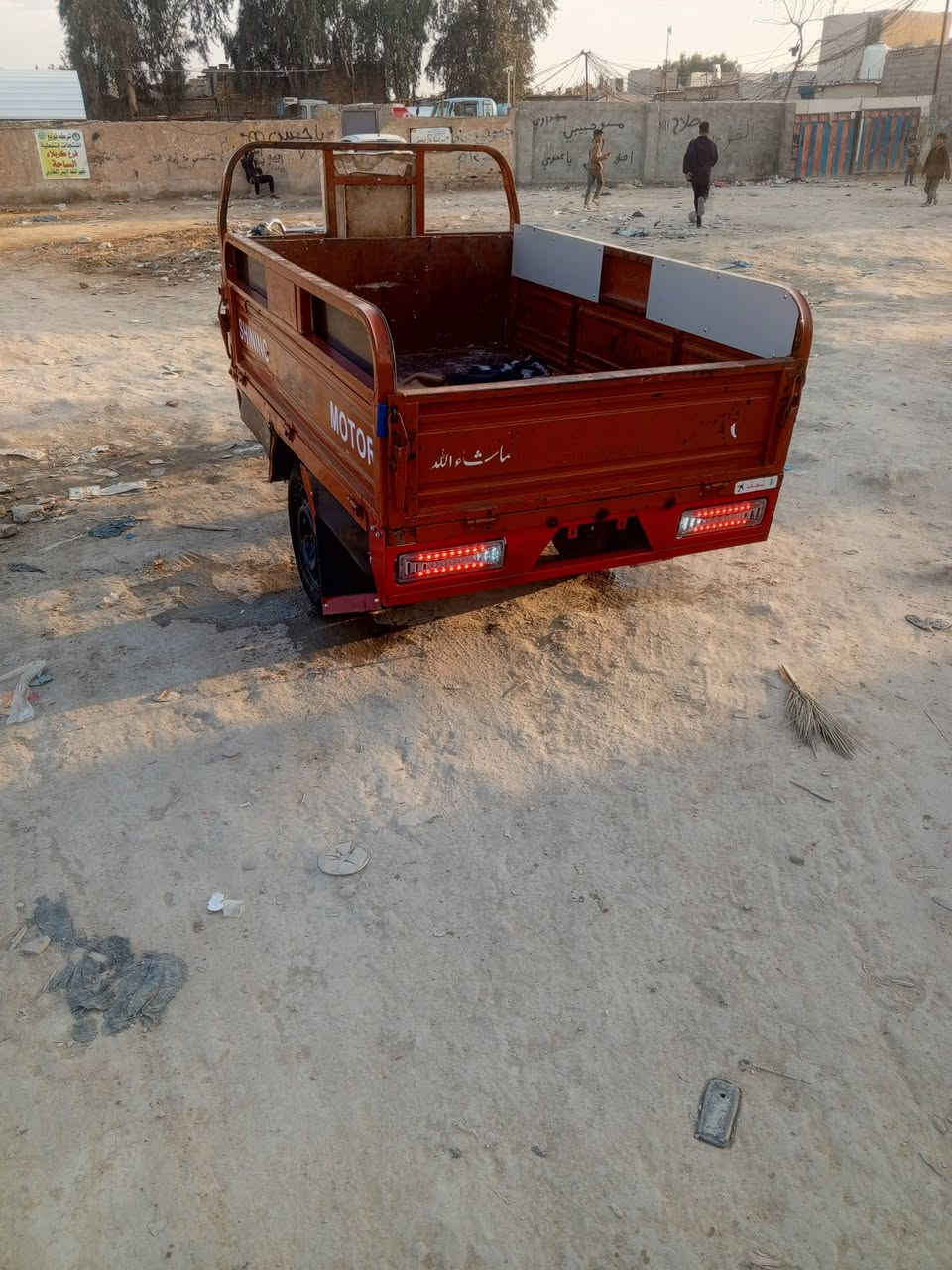 السلام عليكم ستوته للبيع موديل 20 مكينه 25 مكانها بكربلاء حي الموظفين ستوته مقفوله كفه اي نقص ما بيها اوراق باسمي ***********
