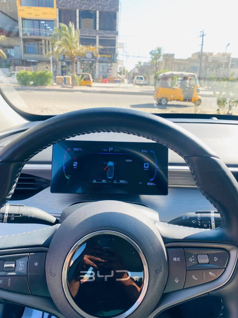 سلام عليكم
BYD seal5 2025 للبيع

السياره جديده ماشيه 8500 يعني ما طالع بيها بس بل الباب طابكه

تحويل ثاني يوم ب اسمي 

ورقم مميز هم

بيه طعجه بس صغيره والباقي السياره ومكفوله

السعر ب 19500
اي اسستفار اتصل واني خادم
***********

