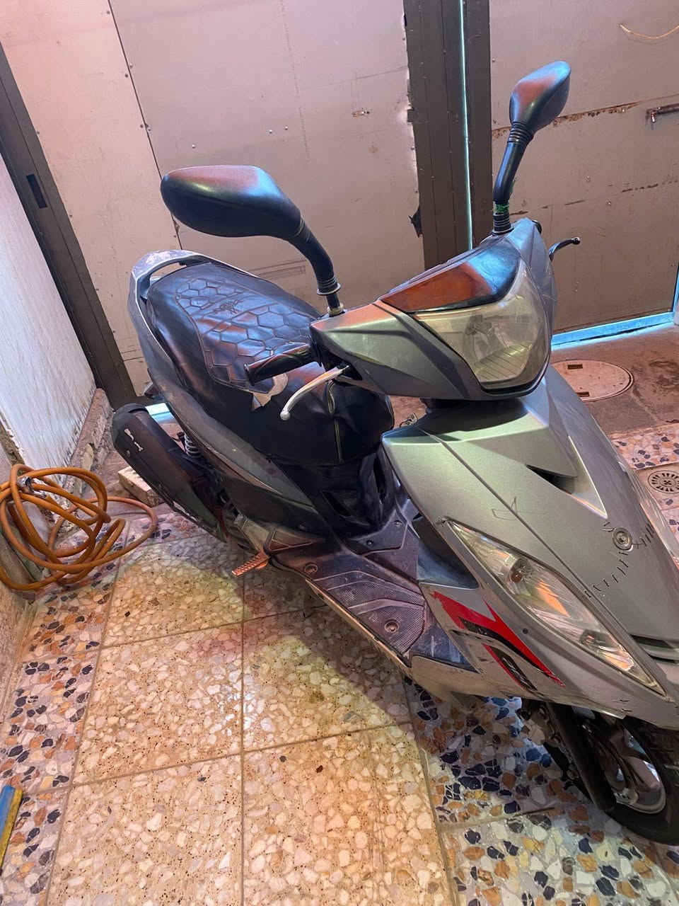 جيسلام عليكم اخوان دراجه للبيع جي تي ار محرك مقفول بلادي مامفتوح  دراجه نضيفه مال جناي تجي تفحص وتشوف سعرهه ٥٥٠ مكاني شعب شارع صحه ***********
