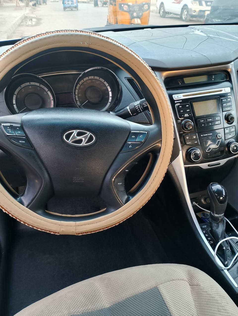 السلام عليكم سوناته كوري 2012كيرمكينه مكفولات حداديه خلفي وامامي وتخم تاير بشهرال11مبدله السياره بسمي شرط تحويل السعر 113بصره حي الحسين الشعله ***********
