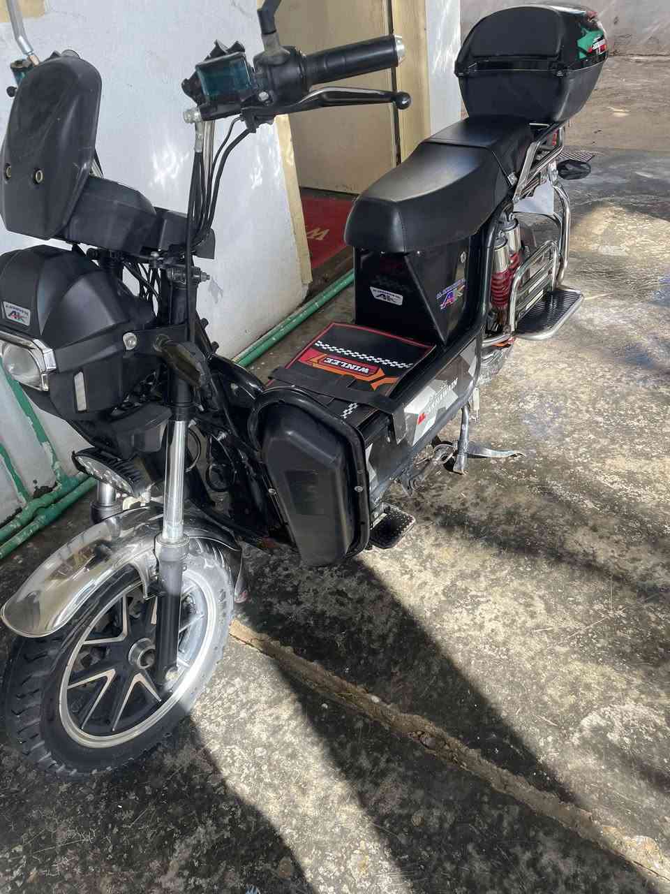 سلام عليكم. دراجه.  جبلي. موديل 2023. جديد. ونضافه فولل.    كلشي ع فحص.   وبصمه. بطارياته جديده. ايضاً. ع فحض.  وتوصل رقمي. . ***********
