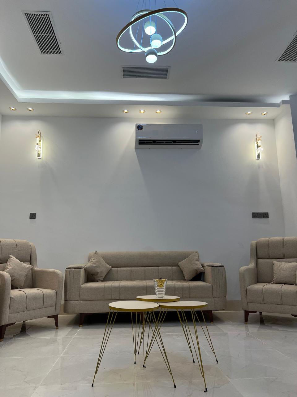 اثاث منزل كله جديد للبيع كلشي او سعره التواصل ***********
