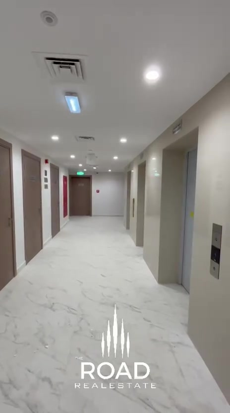 🏢 شقة فاخرة للإيجار في مجمع الهدير (برج F)
​شقة زيرو جديدة جاهزة للسكن فوراً!
​الموقع: مجمع الهدير - برج F - الطابق 4.
​المساحة: 197 متر.
​التفاصيل: 3 غرف نوم + 3 حمامات.
​الإطلالة: إطلالة مميزة على الفيريد.
​💰 تفاصيل الإيجار:
​السعر: 1,100 دولار شهرياً (بيها مجال بسيط).
​طريقة الدفع: 3 أشهر مقدم، وبعدها الدفع (شهر بشهره).
​📞 للتواصل والاستفسار (واتساب فقط):
***********
