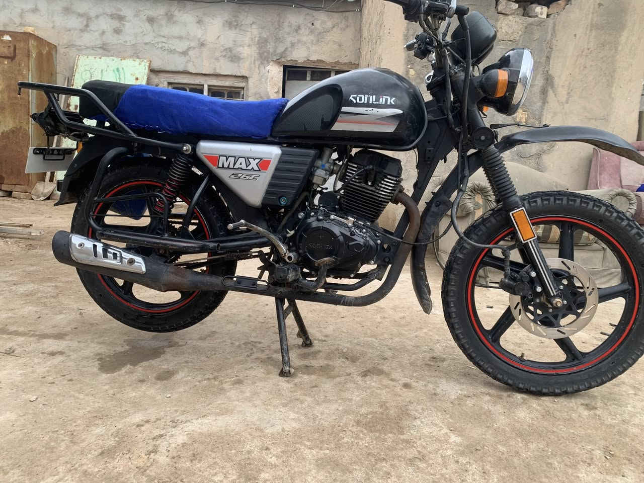 سلام عليكم دراجه دايوان جبلي
موديل ٢٢ كير محرك مكفول من فتح من تبخير من نضوح مكفول دراجه يرادلها ترتيب بصيط كلش نص نكره تشتغل 
دراجه وياها منفيس ويها ورقه مال معرض  فقط دراجه كفاله مكاني دراجه بغداد بسمايه سعر سبعميه وخمسين بيها مجال قليل ***********
