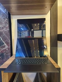 Asus ZenBook Duo  Ultra 7  16 1tb كارتون ماكو شاحنة وقلم فقط مشحونة 17...